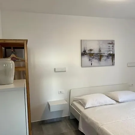 Fortuna - Cozy & Stylish With Pool And Sea View * Trogir