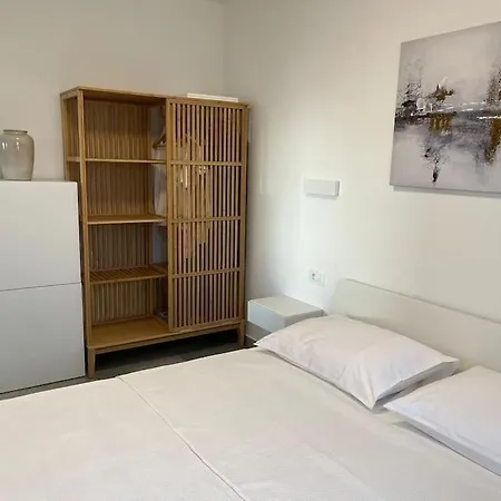 Apartment Fortuna - Cozy & Stylish With Pool And Sea View